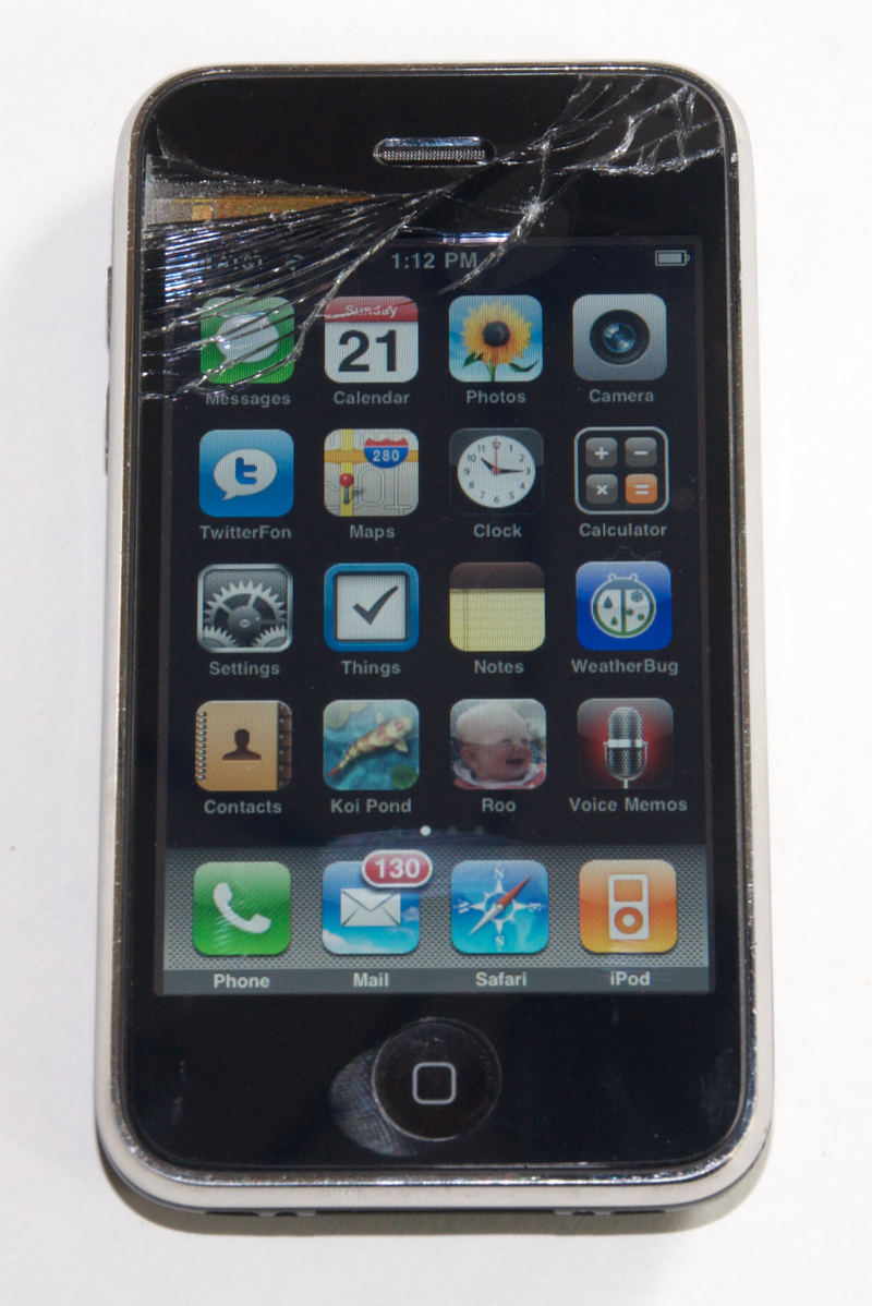 Illustration for article titled This smartphone thing is a scam